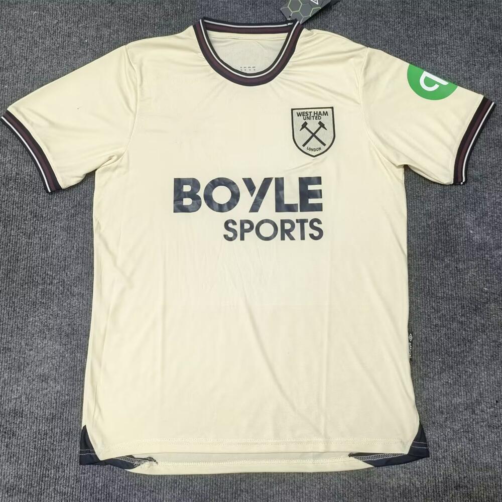 2526 Rare Thai Version Aston Villa Lazio Leeds United West Ham Newcastle Celtic Football Jerseys