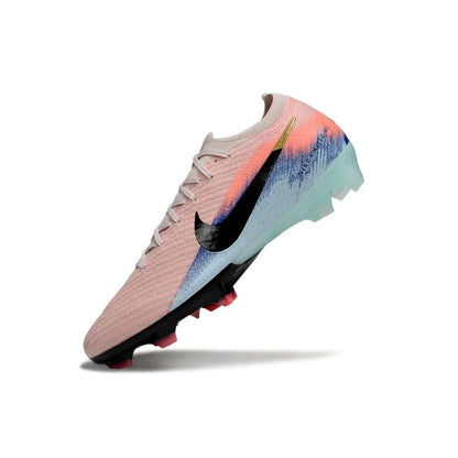 Botas de fútbol Nike Air Zoom Mercurial Vapor 16 Elite United Pack negras y rojas para terreno firme (FG)